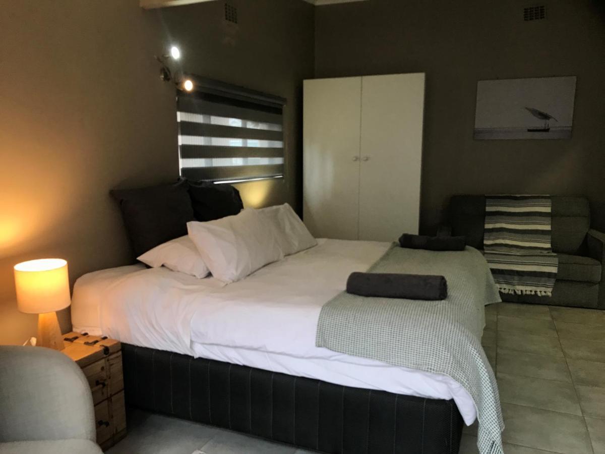 Aluve Guesthouse ヨハネスブルグ エクステリア 写真