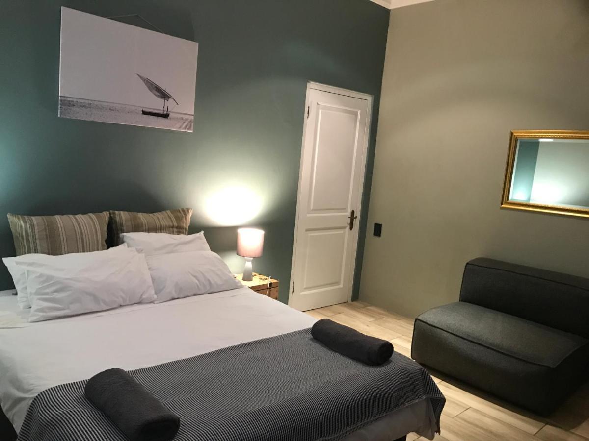 Aluve Guesthouse ヨハネスブルグ エクステリア 写真