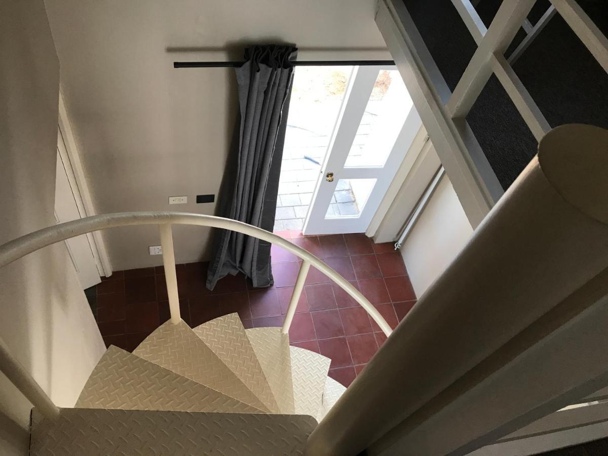 Aluve Guesthouse ヨハネスブルグ エクステリア 写真