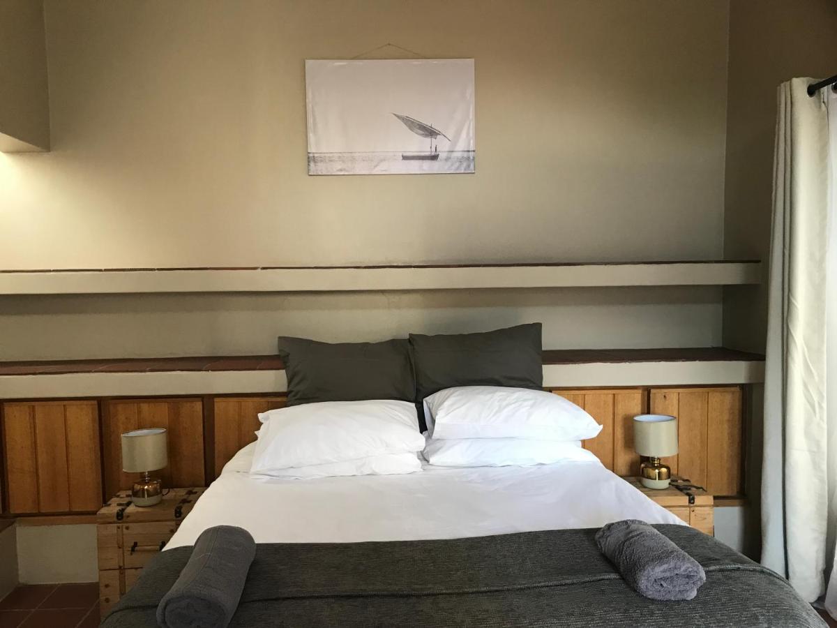 Aluve Guesthouse ヨハネスブルグ エクステリア 写真
